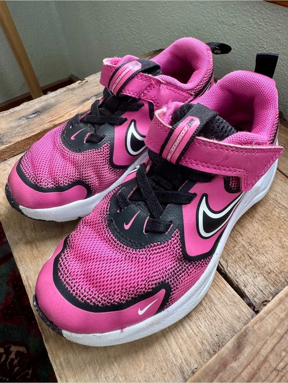 Nike Kids' Cosmic Runner Pink Sneakers